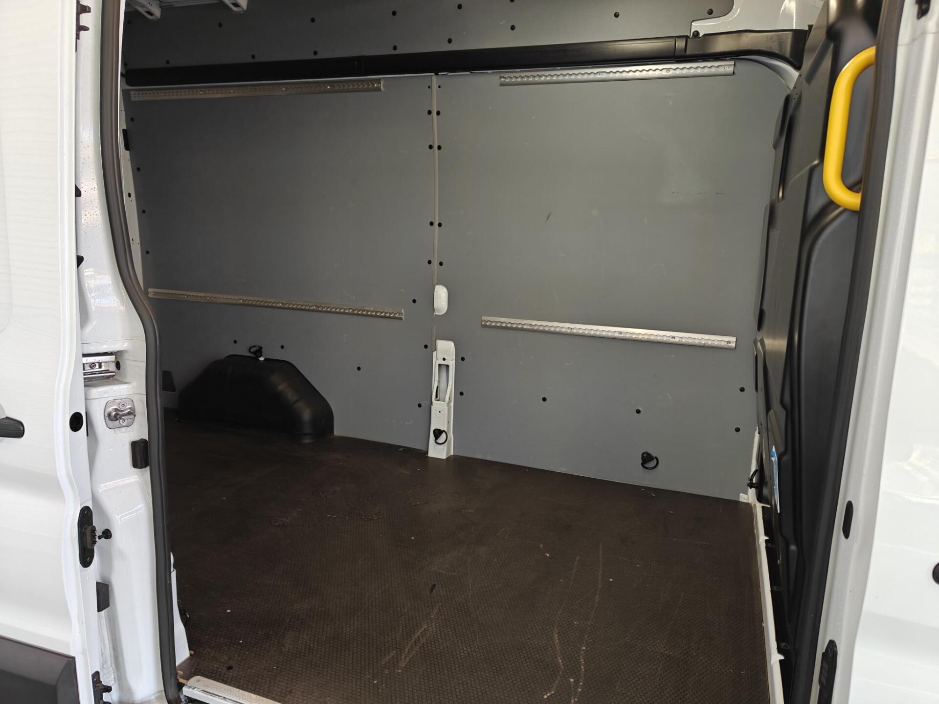FORD Transit 2025