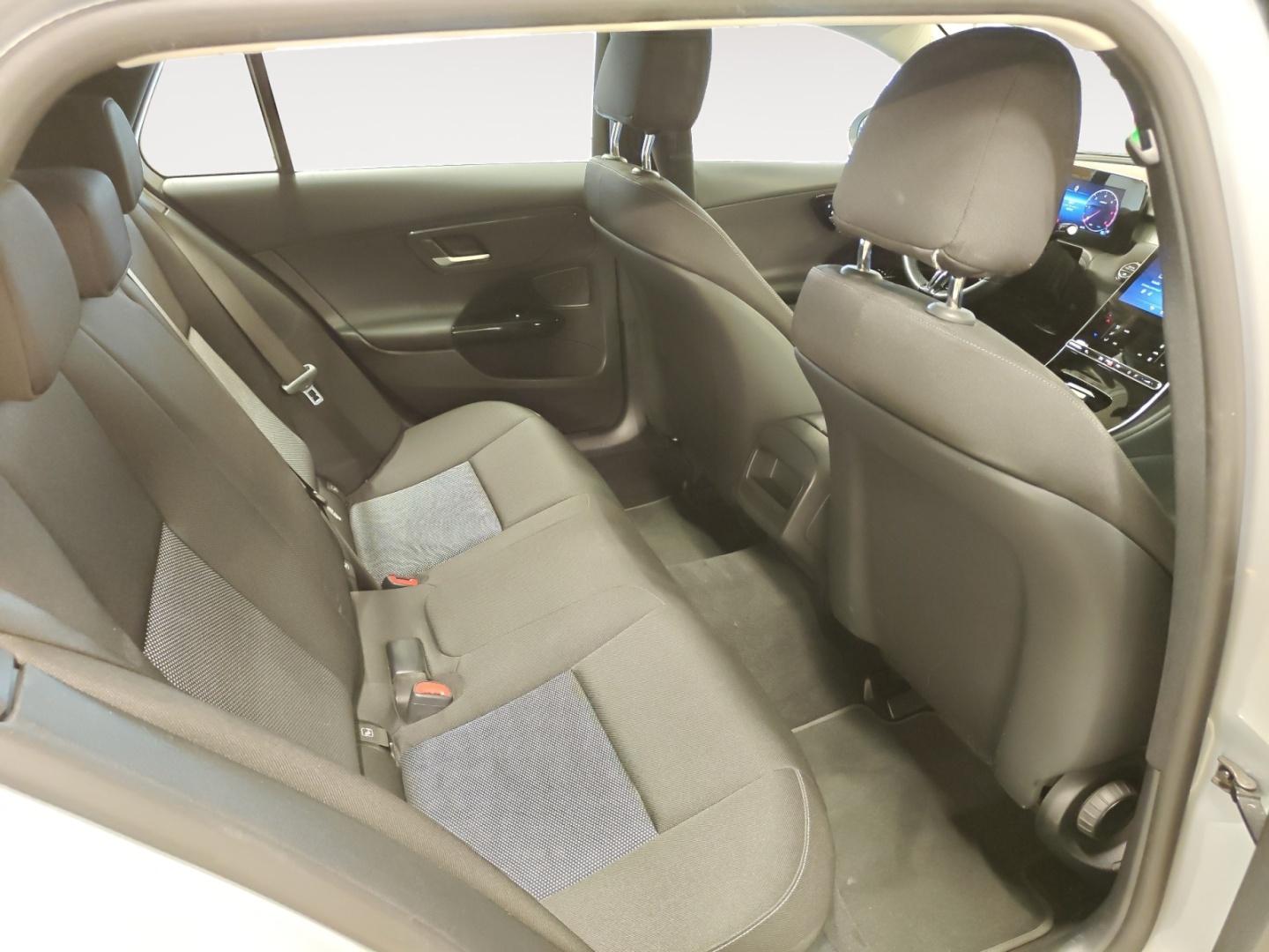 MERCEDES-BENZ C 2023