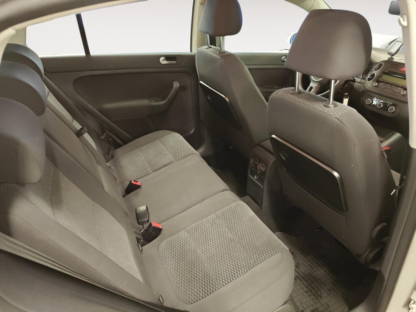 VOLKSWAGEN Golf Plus 2011