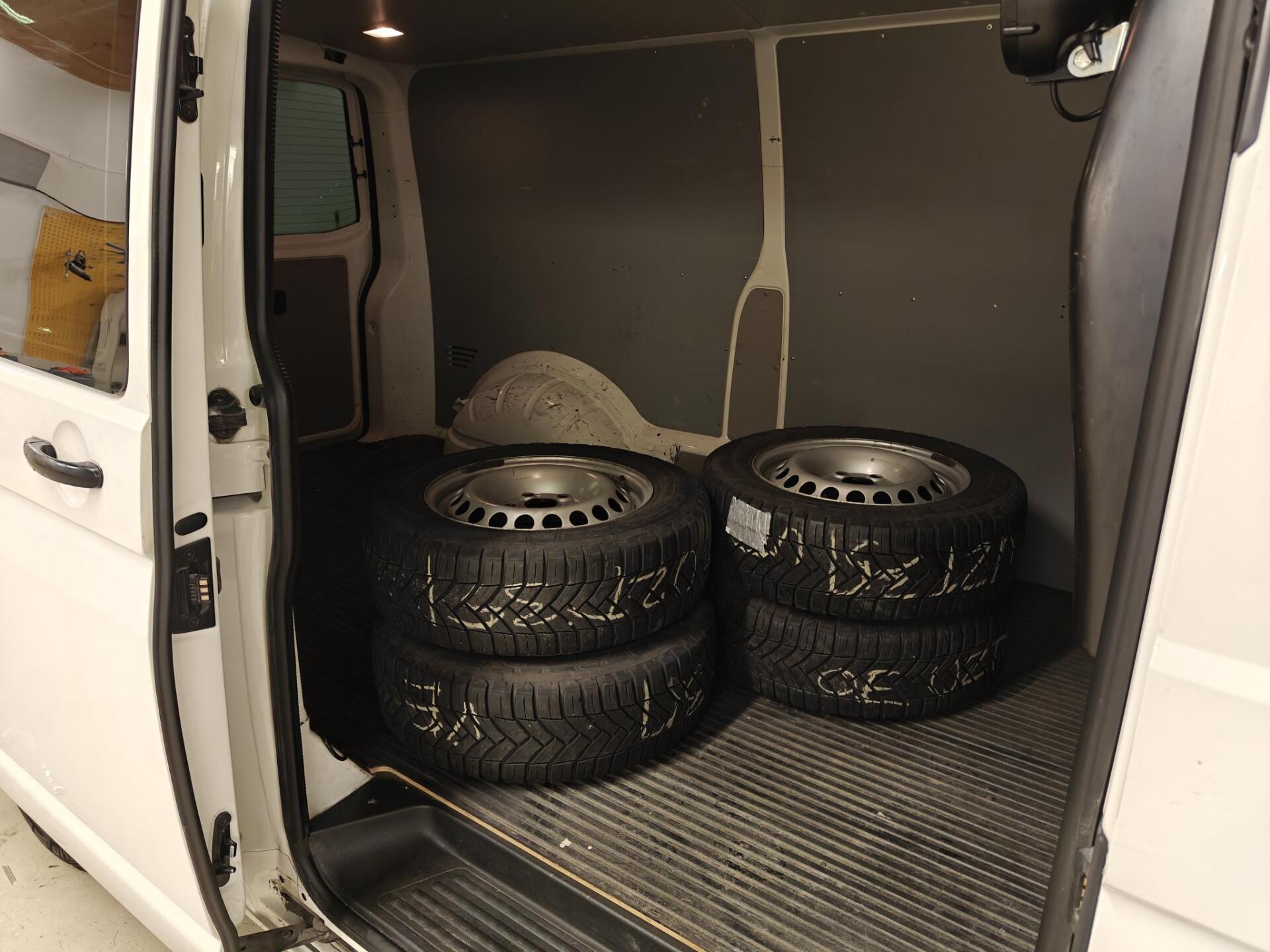 VOLKSWAGEN Transporter 2017