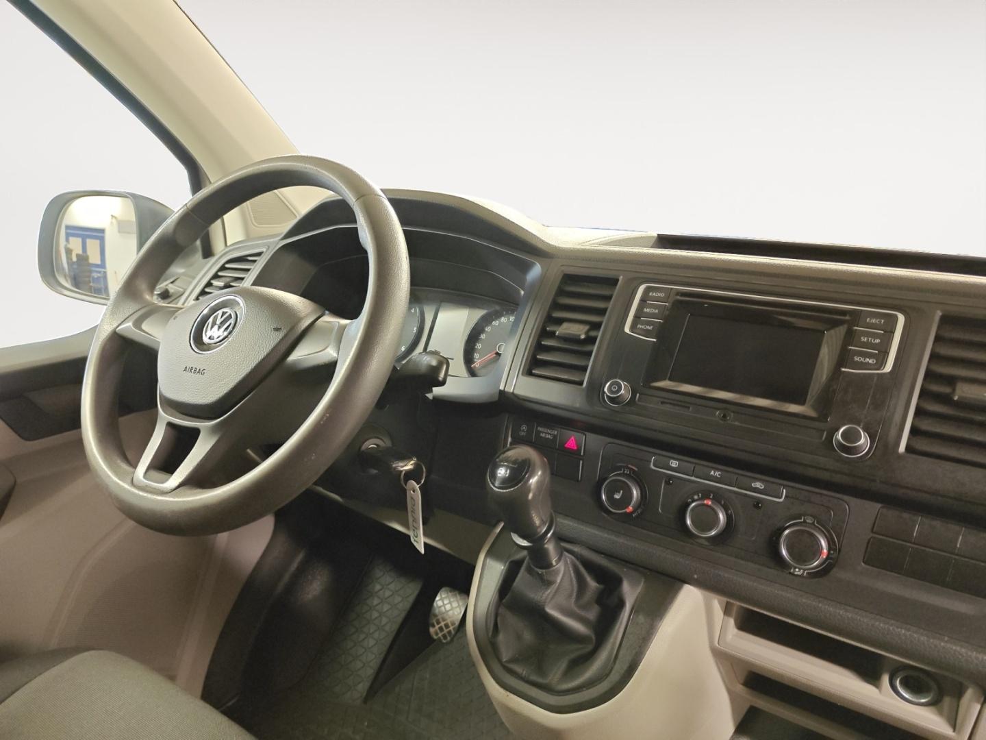 VOLKSWAGEN Transporter 2017