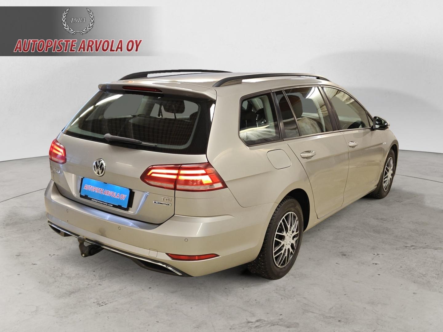 VOLKSWAGEN Golf 2018