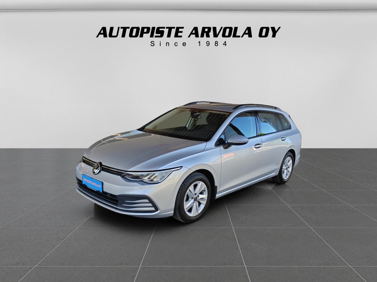 VOLKSWAGEN Golf 2023