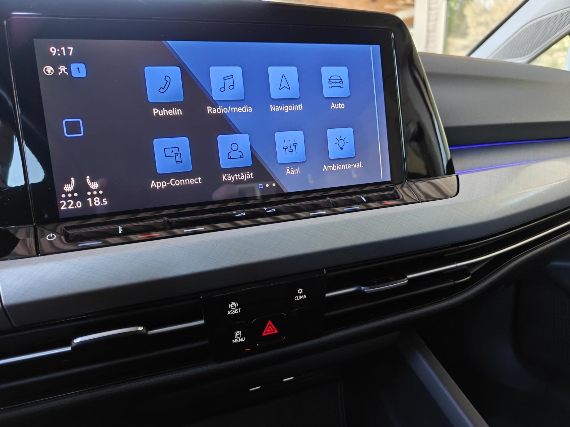 VOLKSWAGEN Golf 2023