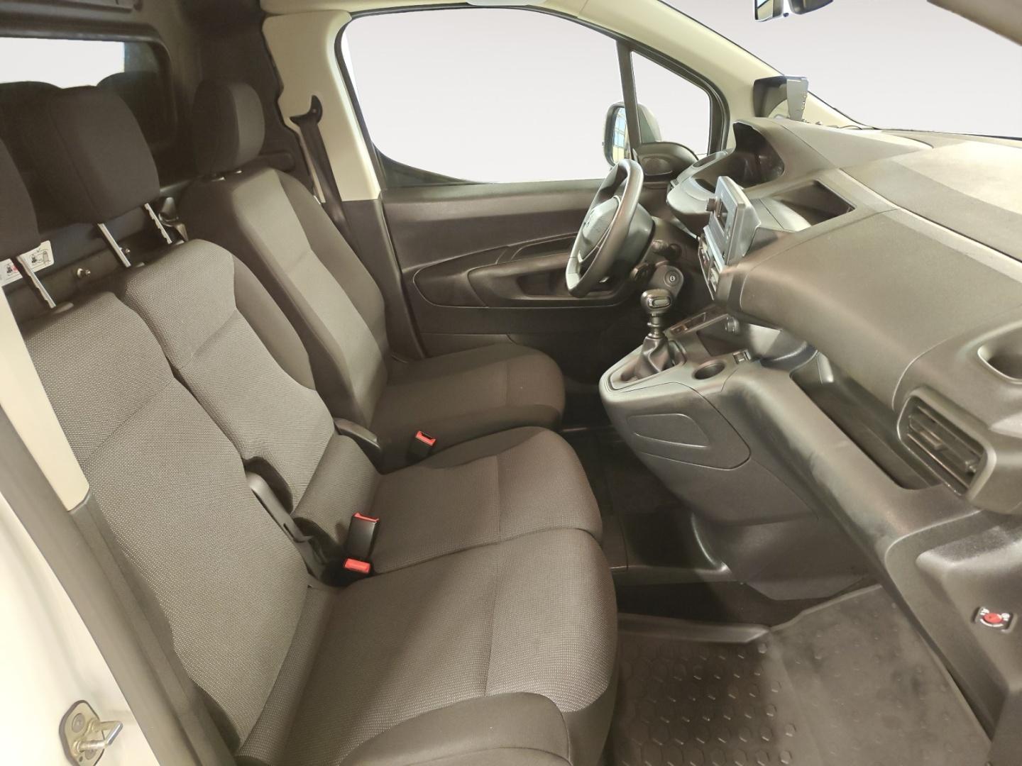 PEUGEOT Partner 2023