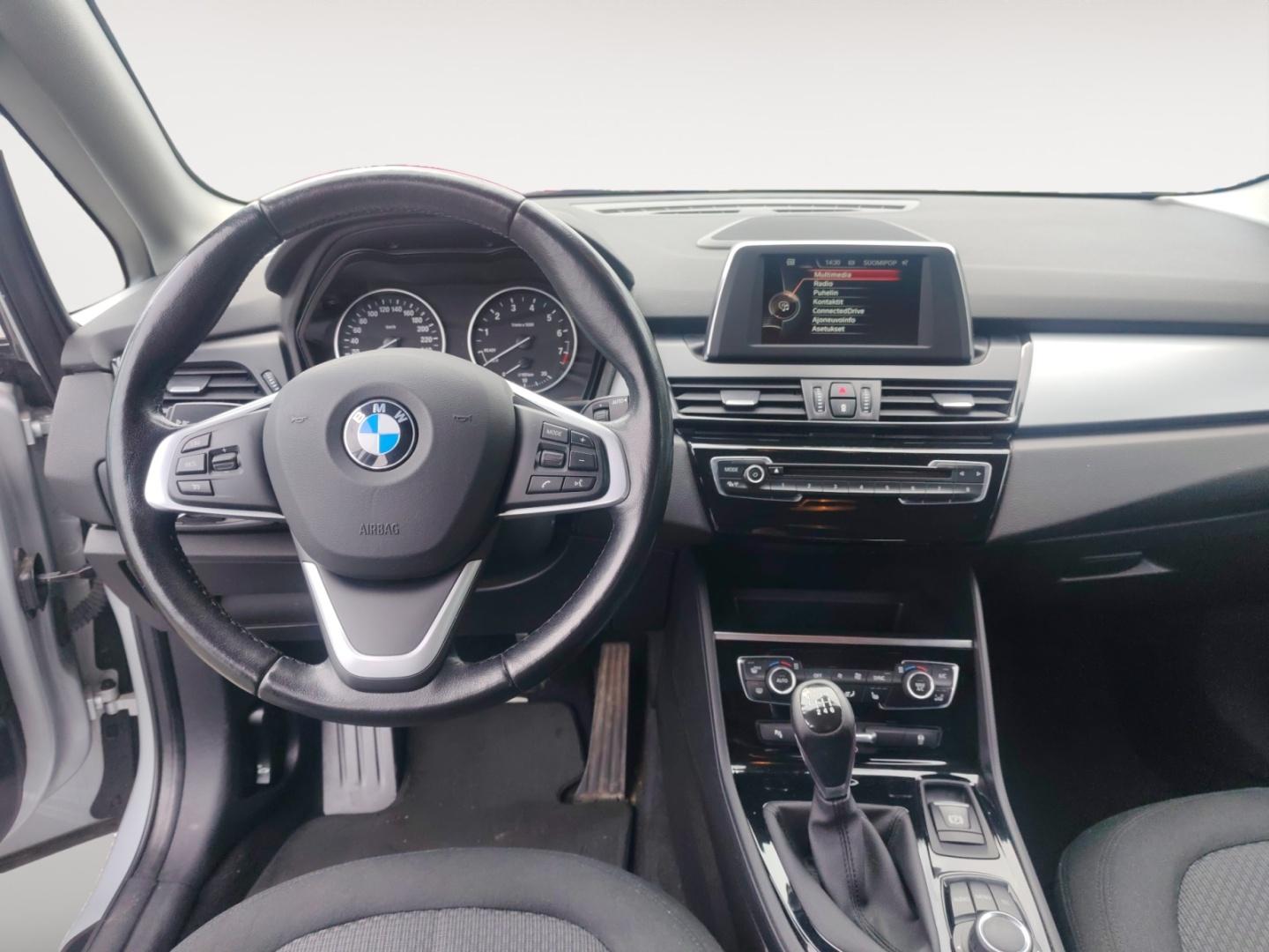 BMW 218 2016