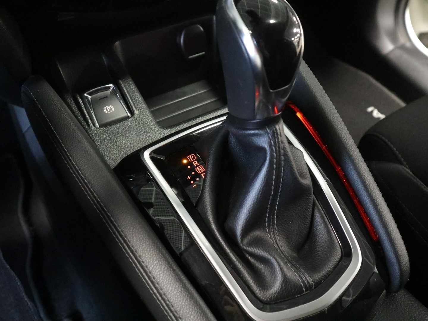 NISSAN Qashqai 2018
