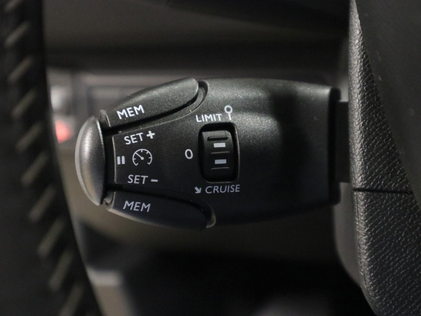 PEUGEOT 308 2018