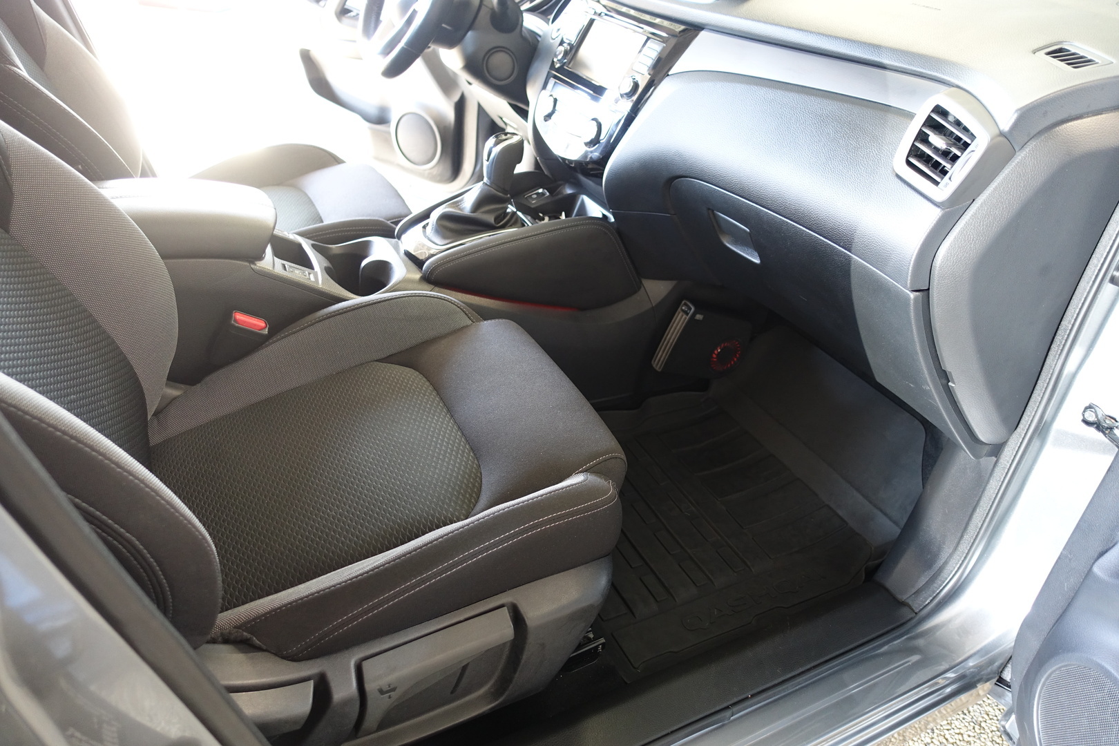 NISSAN Qashqai 2019