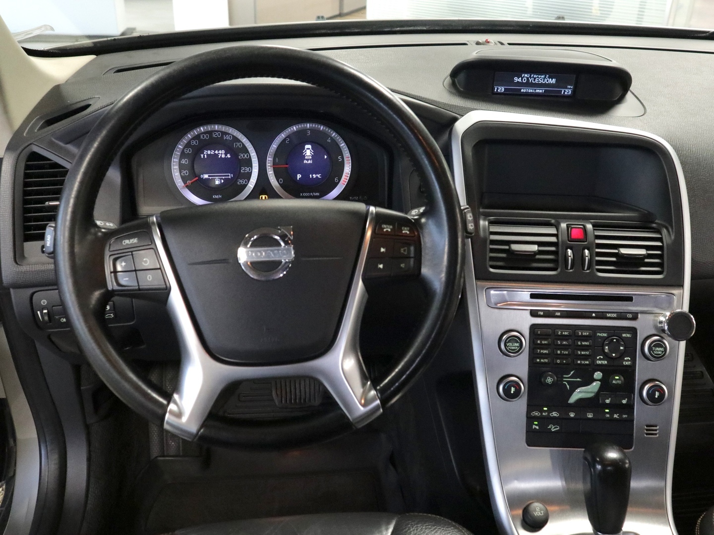 VOLVO XC60 2010