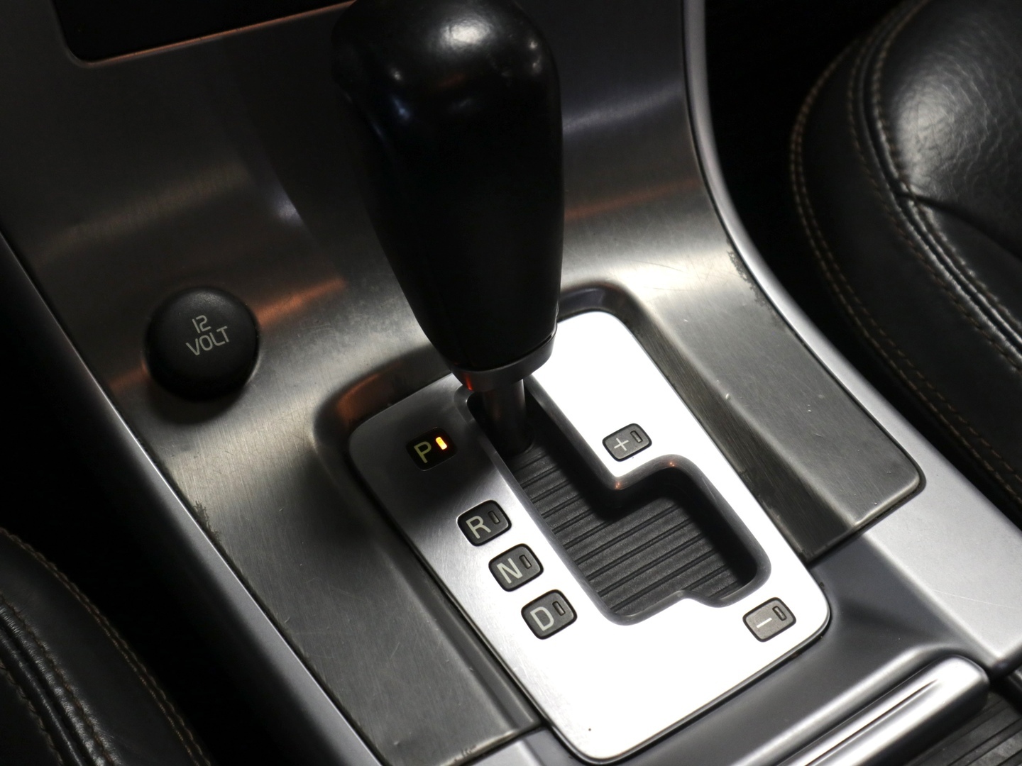 VOLVO XC60 2010