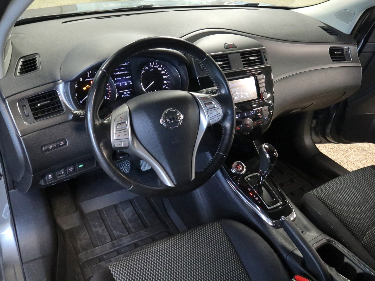 NISSAN Pulsar 2016