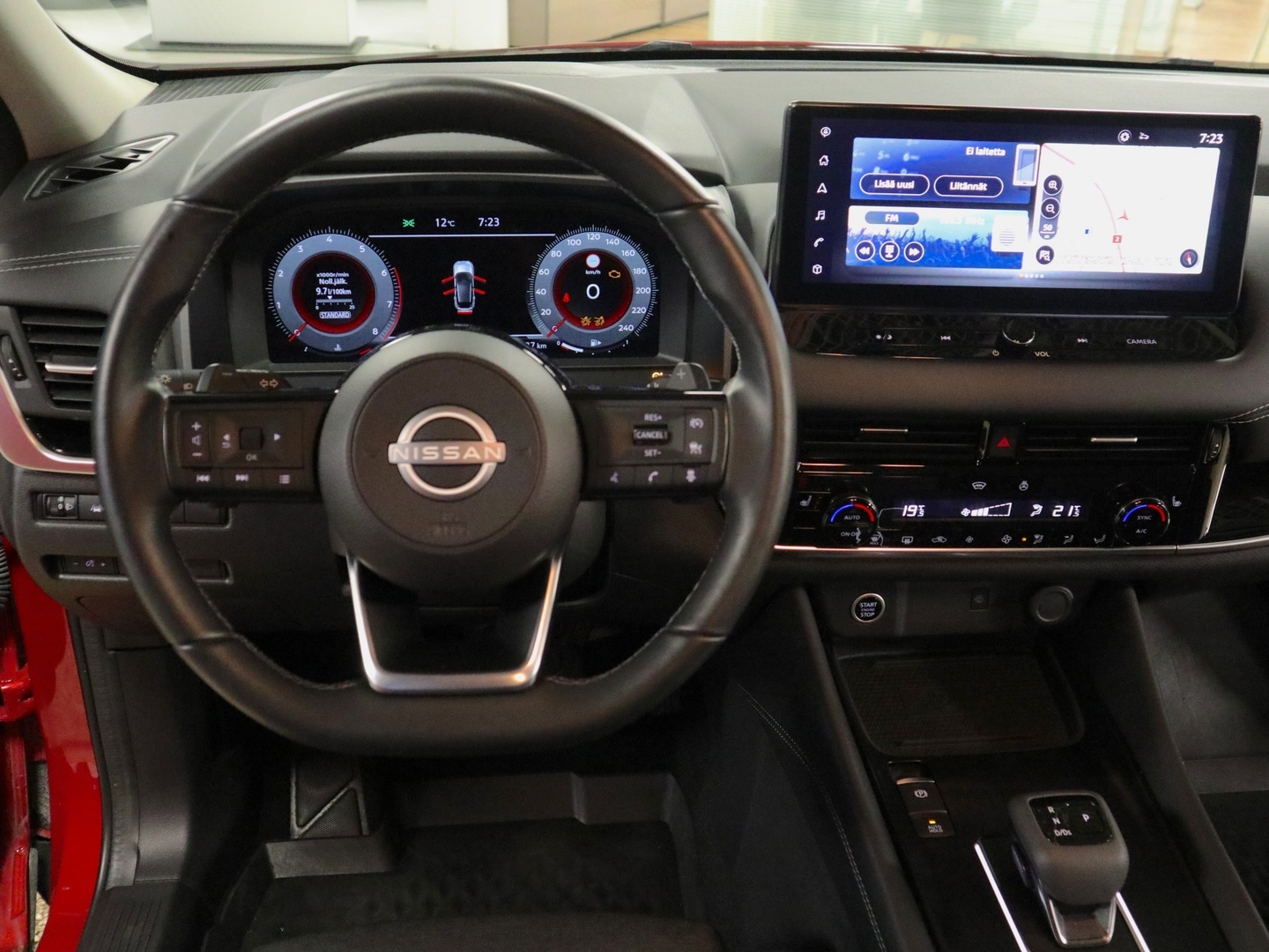 NISSAN Qashqai 2023