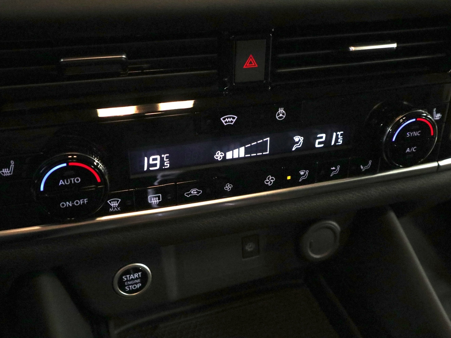 NISSAN Qashqai 2023