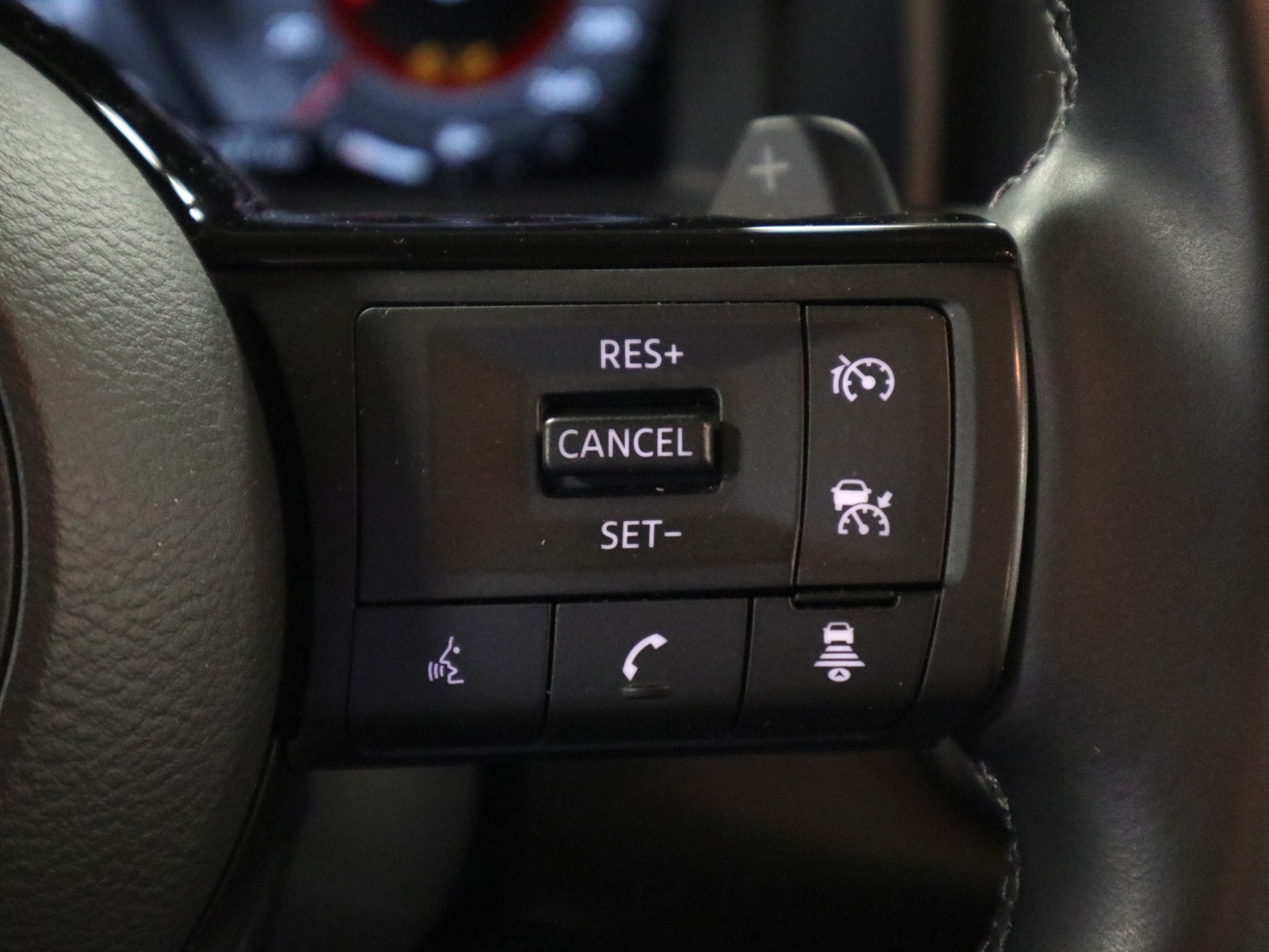 NISSAN Qashqai 2023