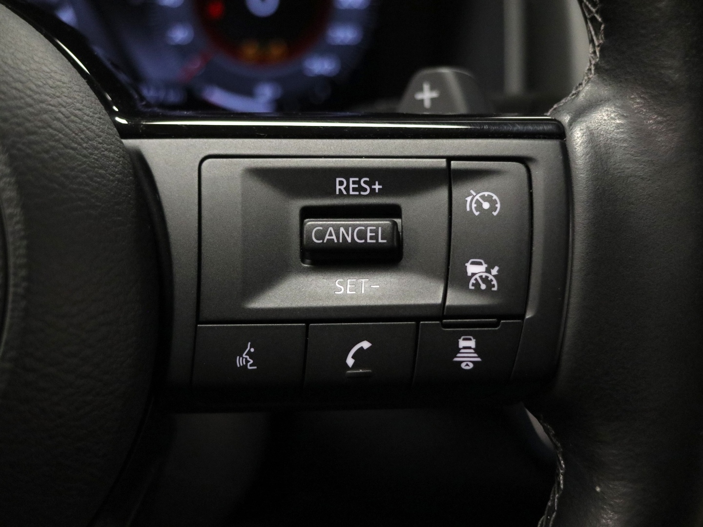 NISSAN Qashqai 2023