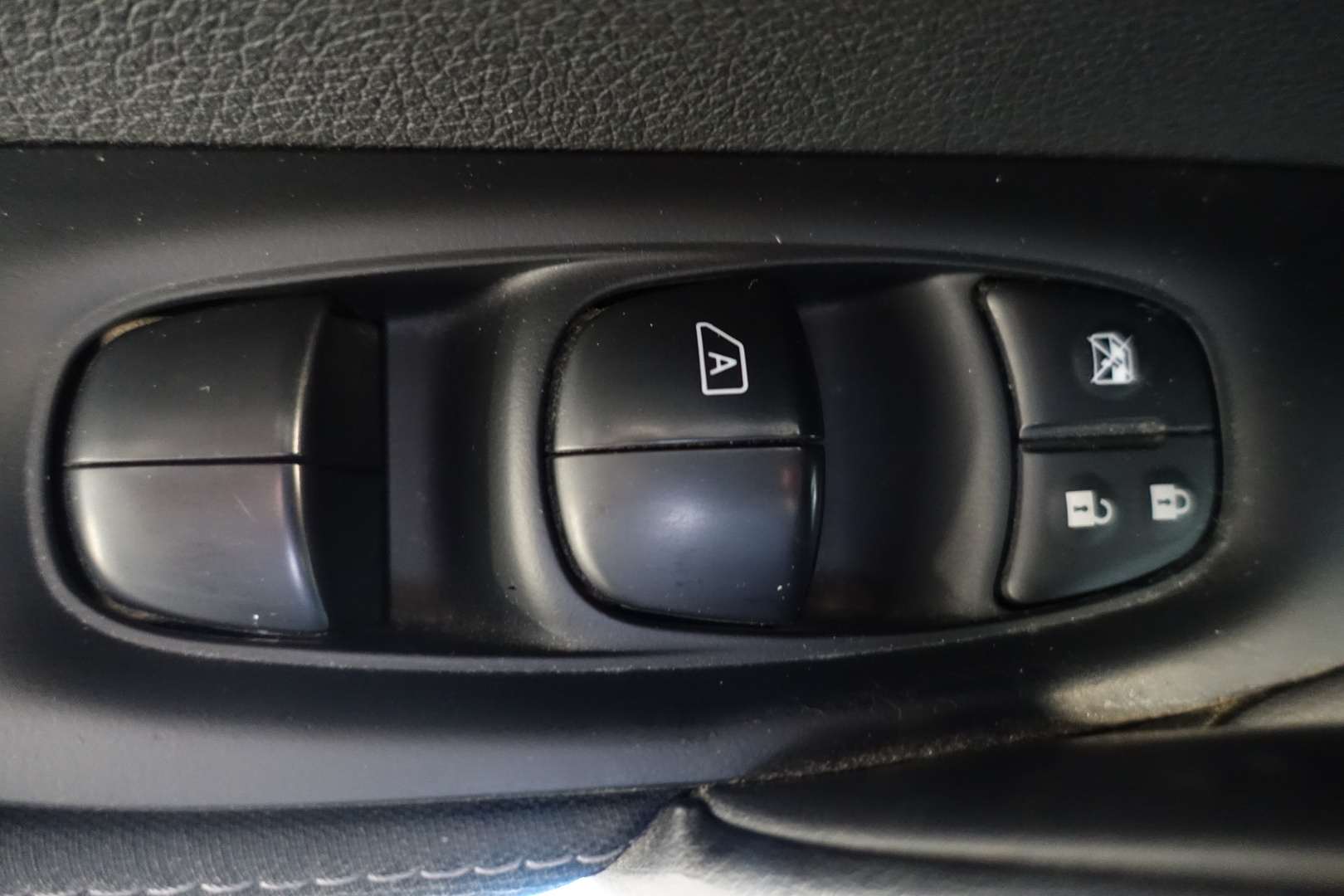 NISSAN Qashqai 2014