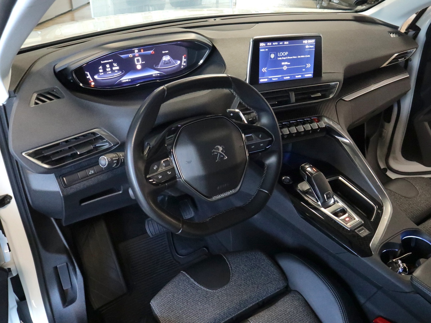 PEUGEOT 3008 2020