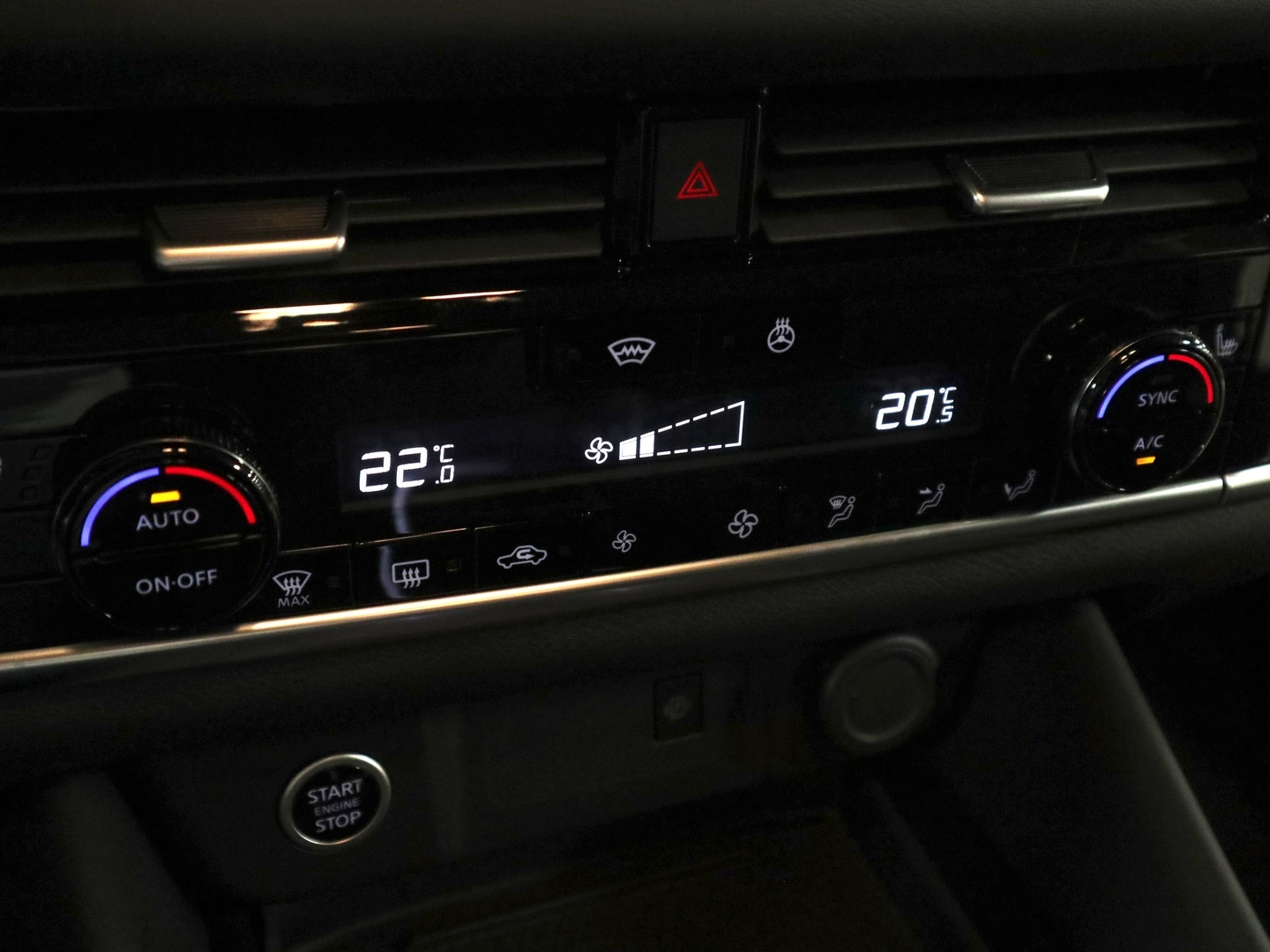 NISSAN Qashqai 2023