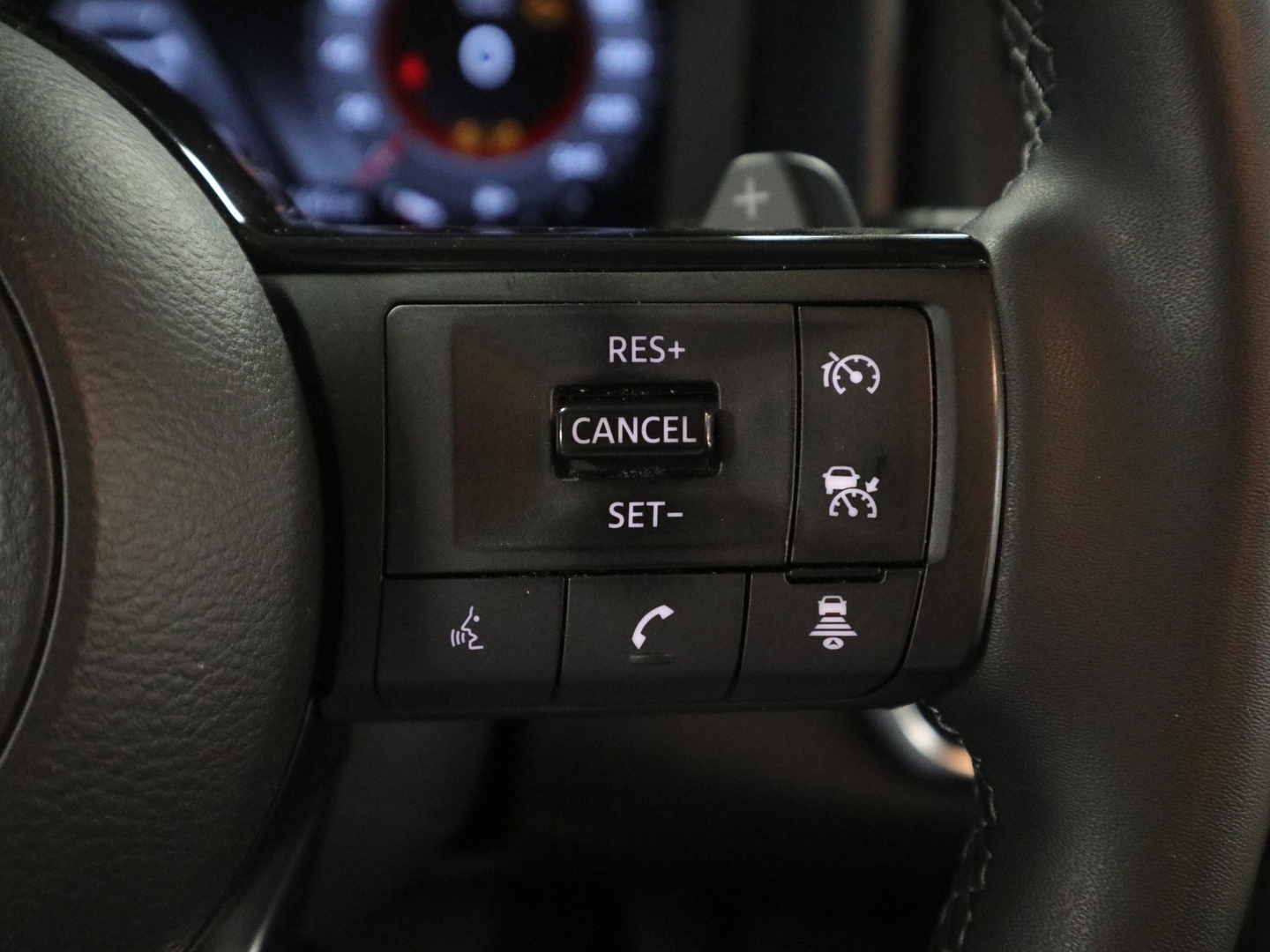 NISSAN Qashqai 2023