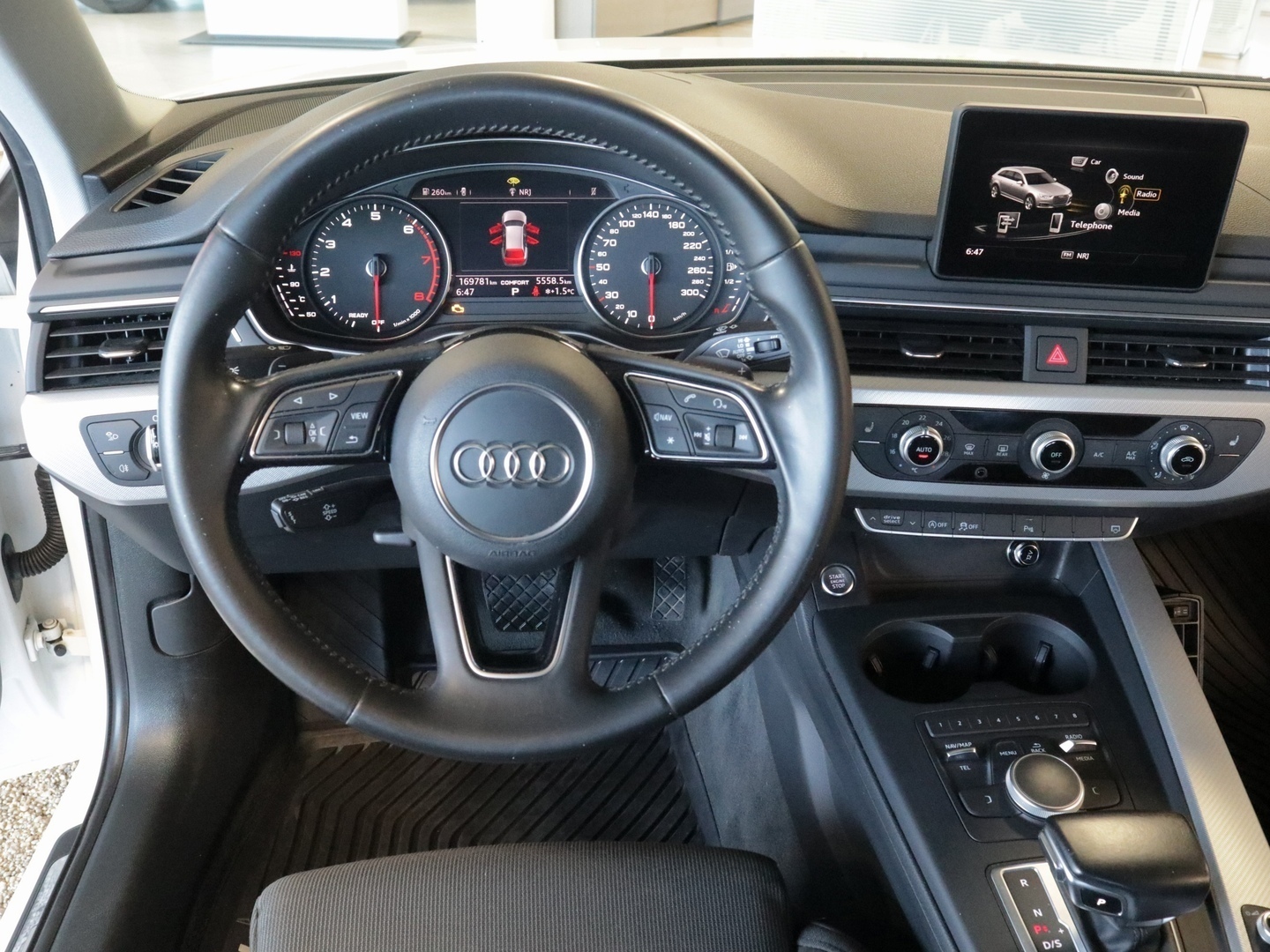 AUDI A4 2016