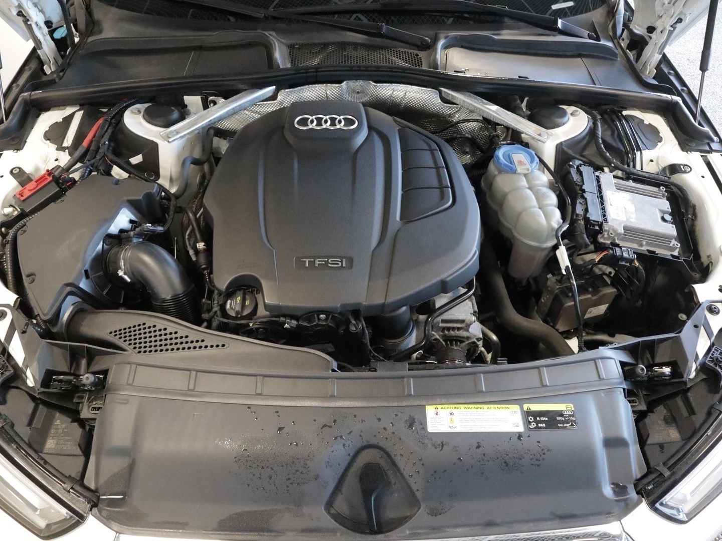 AUDI A4 2016