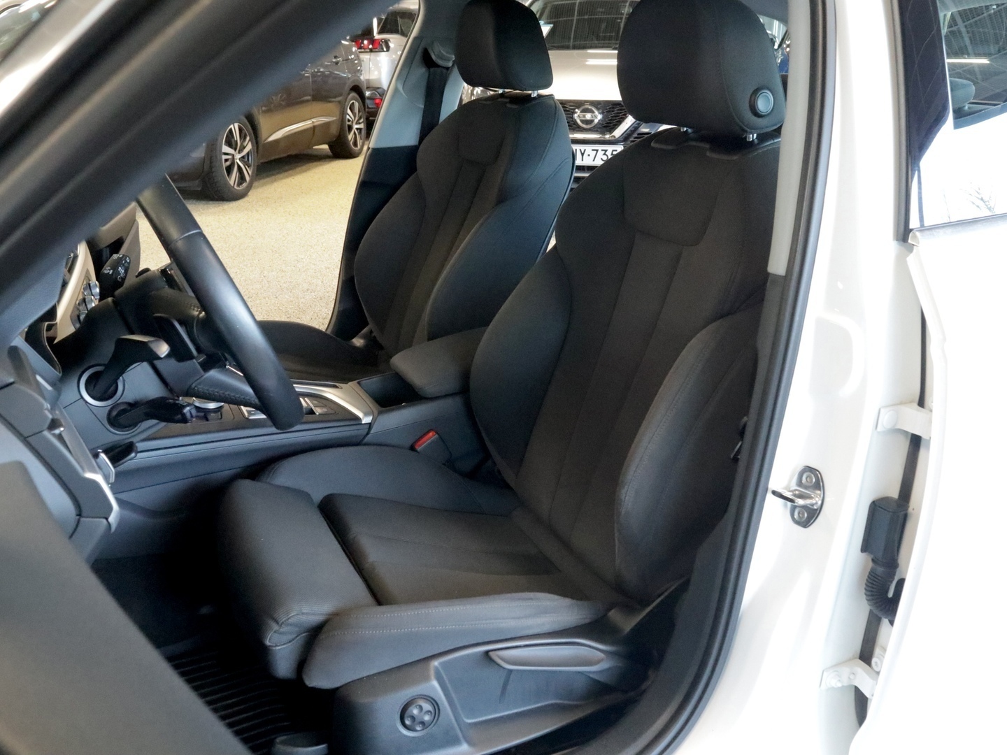 AUDI A4 2016