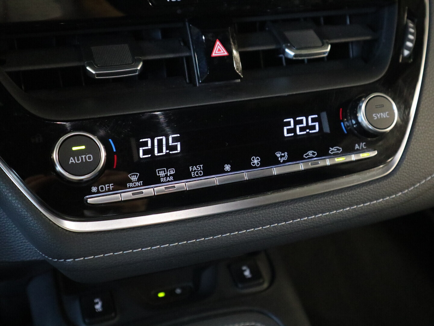 TOYOTA Corolla 2024