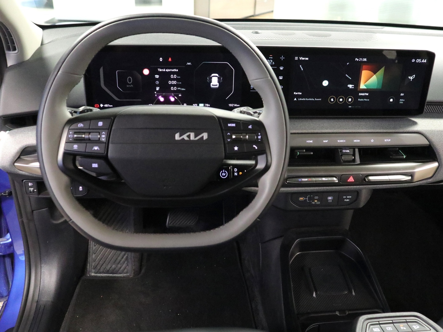 KIA EV4 2025