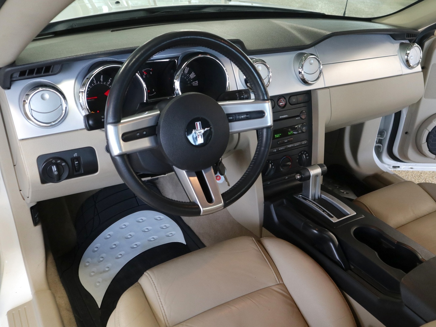 FORD Mustang 2005