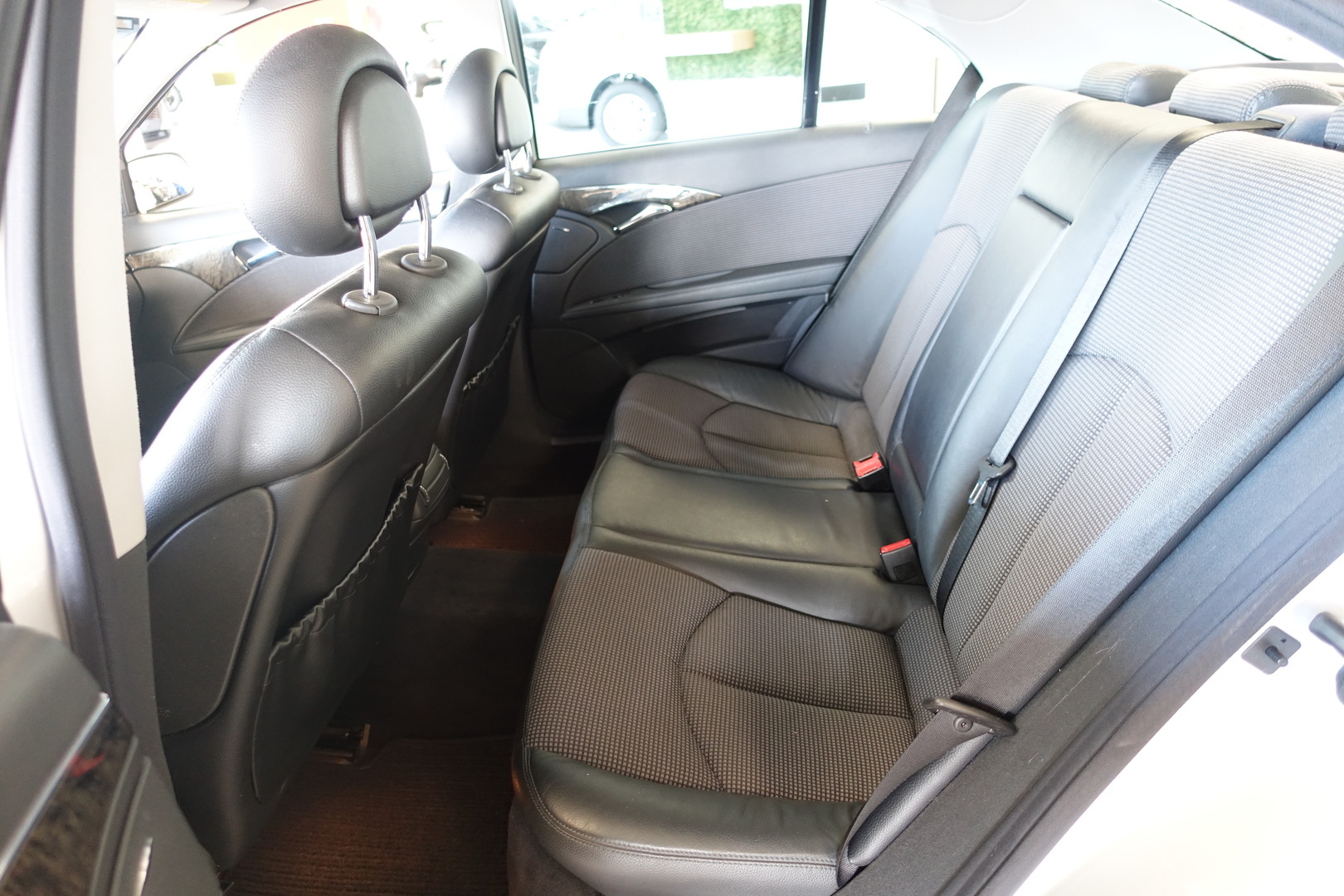 MERCEDES-BENZ E 2005