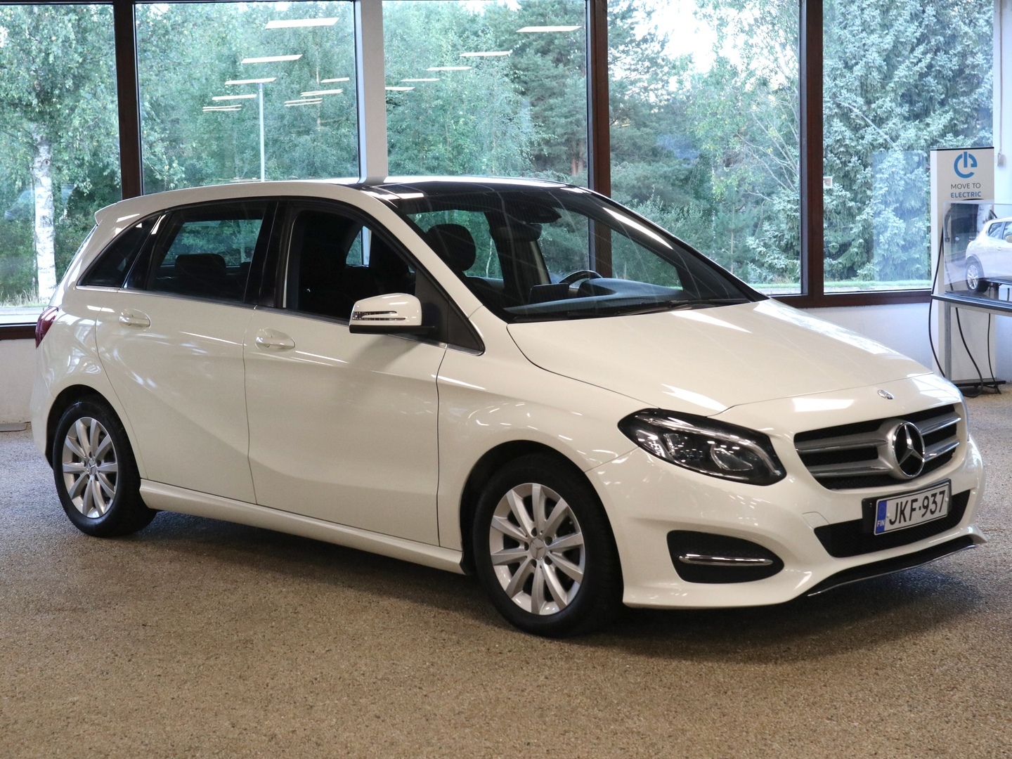 MERCEDES-BENZ B 2017