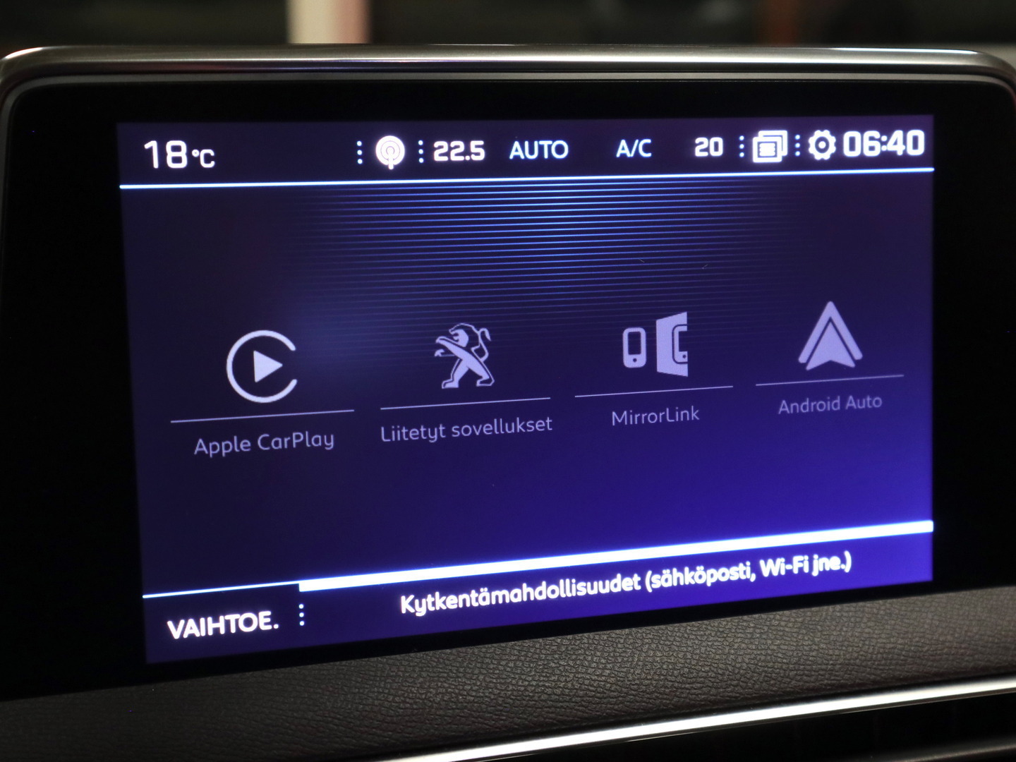 PEUGEOT 5008 2018