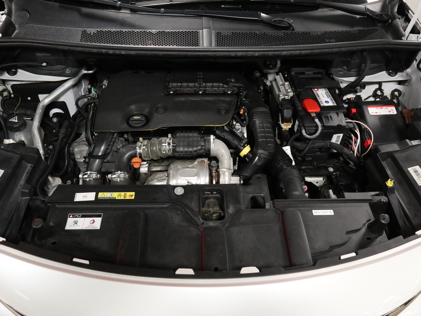 PEUGEOT 5008 2018
