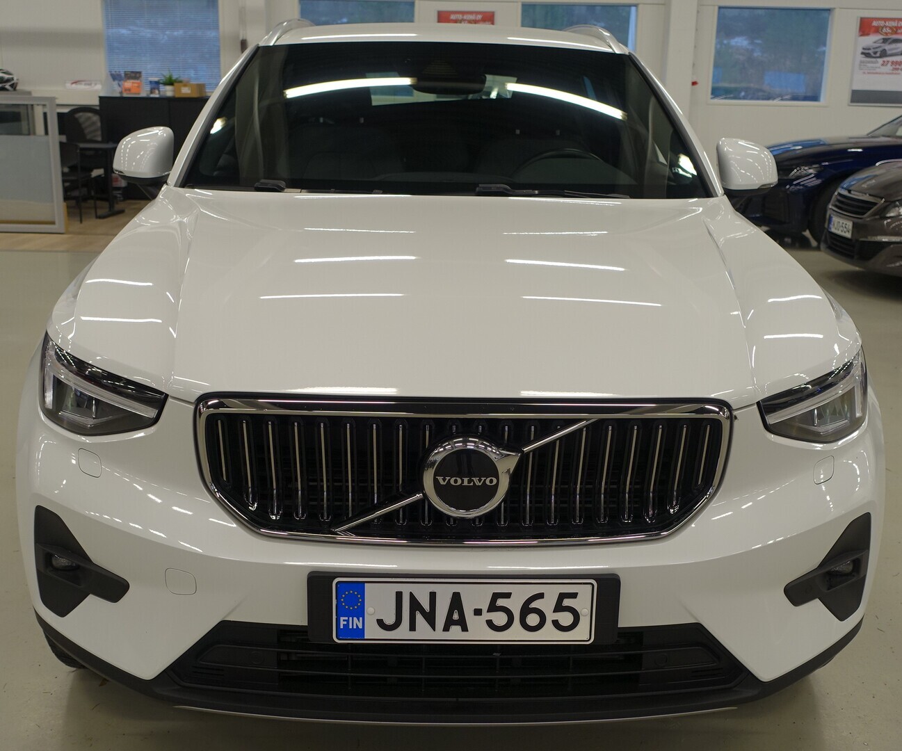 VOLVO XC40 2023