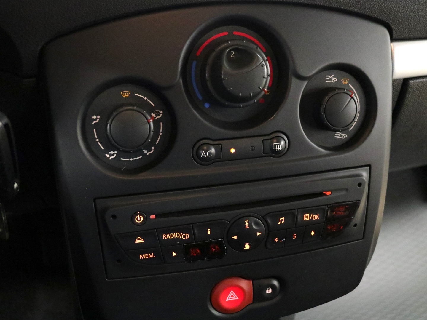 RENAULT Clio III 2009