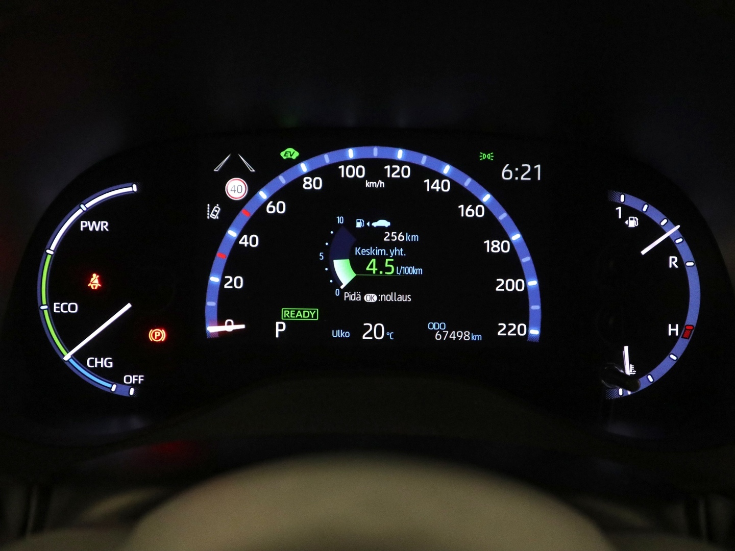 TOYOTA Yaris Cross 2023