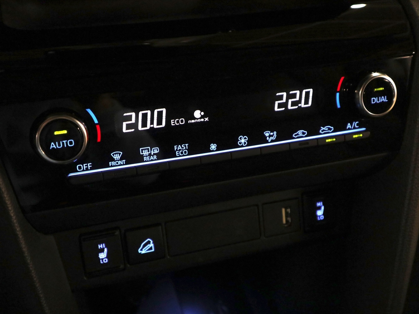 TOYOTA Yaris Cross 2023