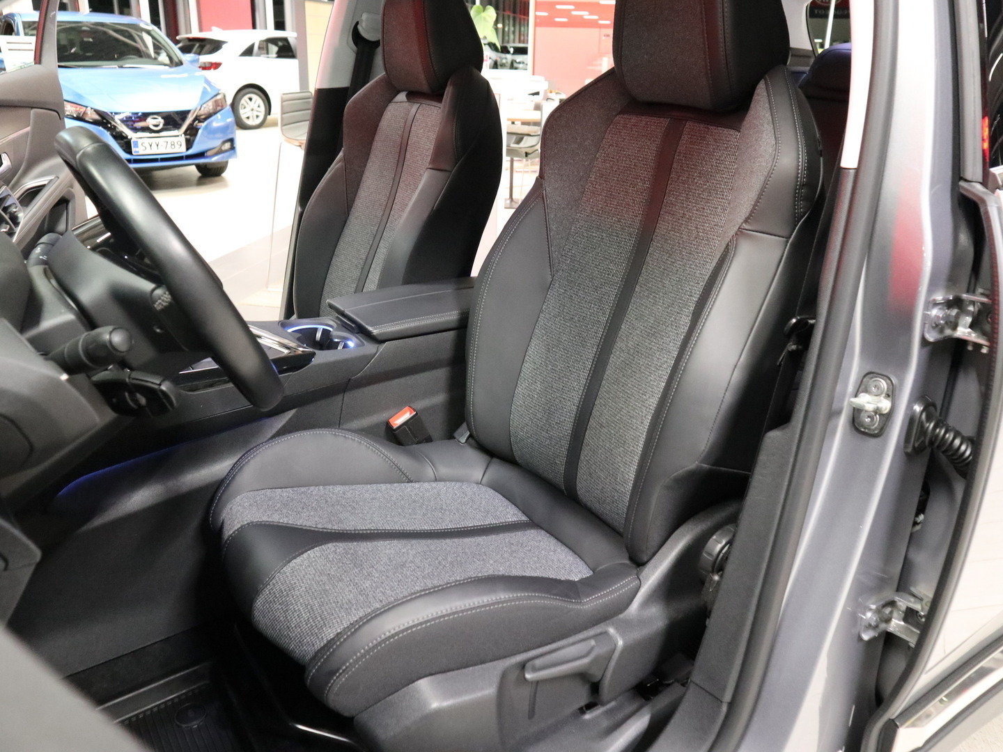 PEUGEOT 3008 2017