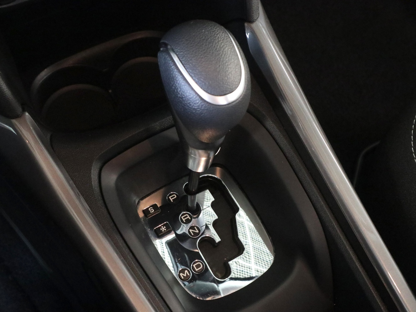 PEUGEOT 2008 2019