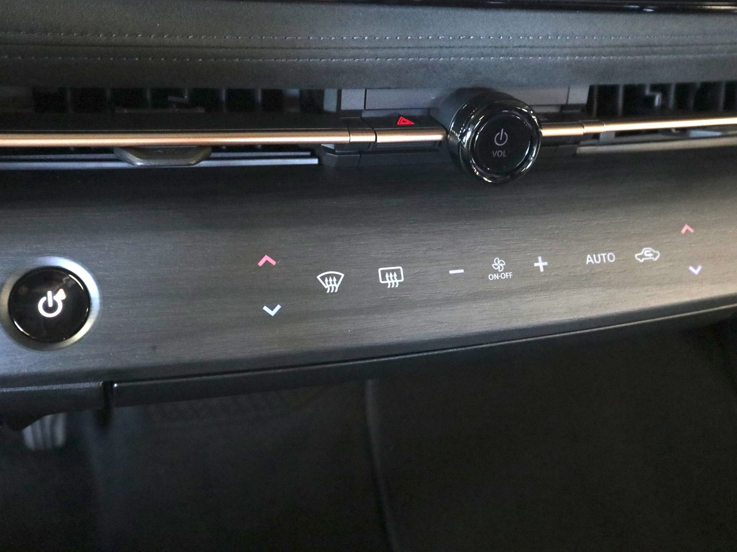 NISSAN Ariya 2024