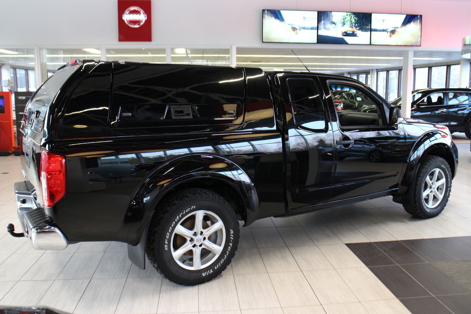 NISSAN Navara 2013