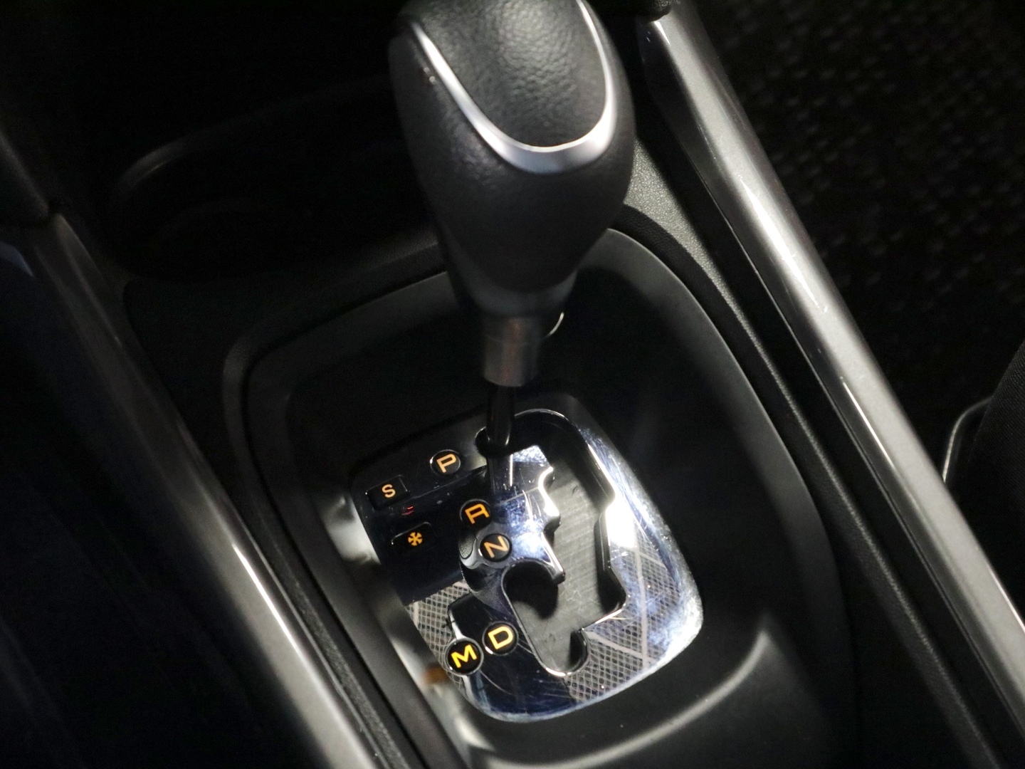 PEUGEOT 2008 2018