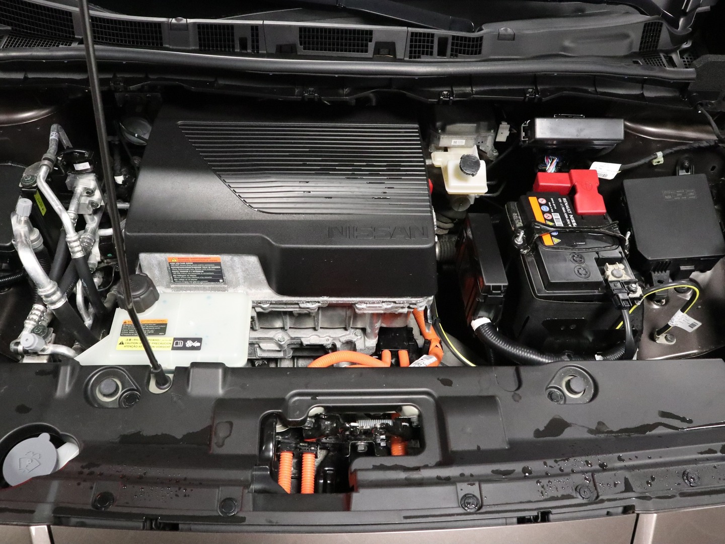 NISSAN LEAF 2022