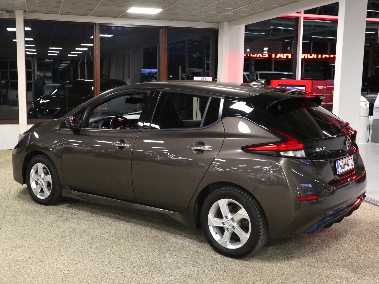 NISSAN LEAF 2022