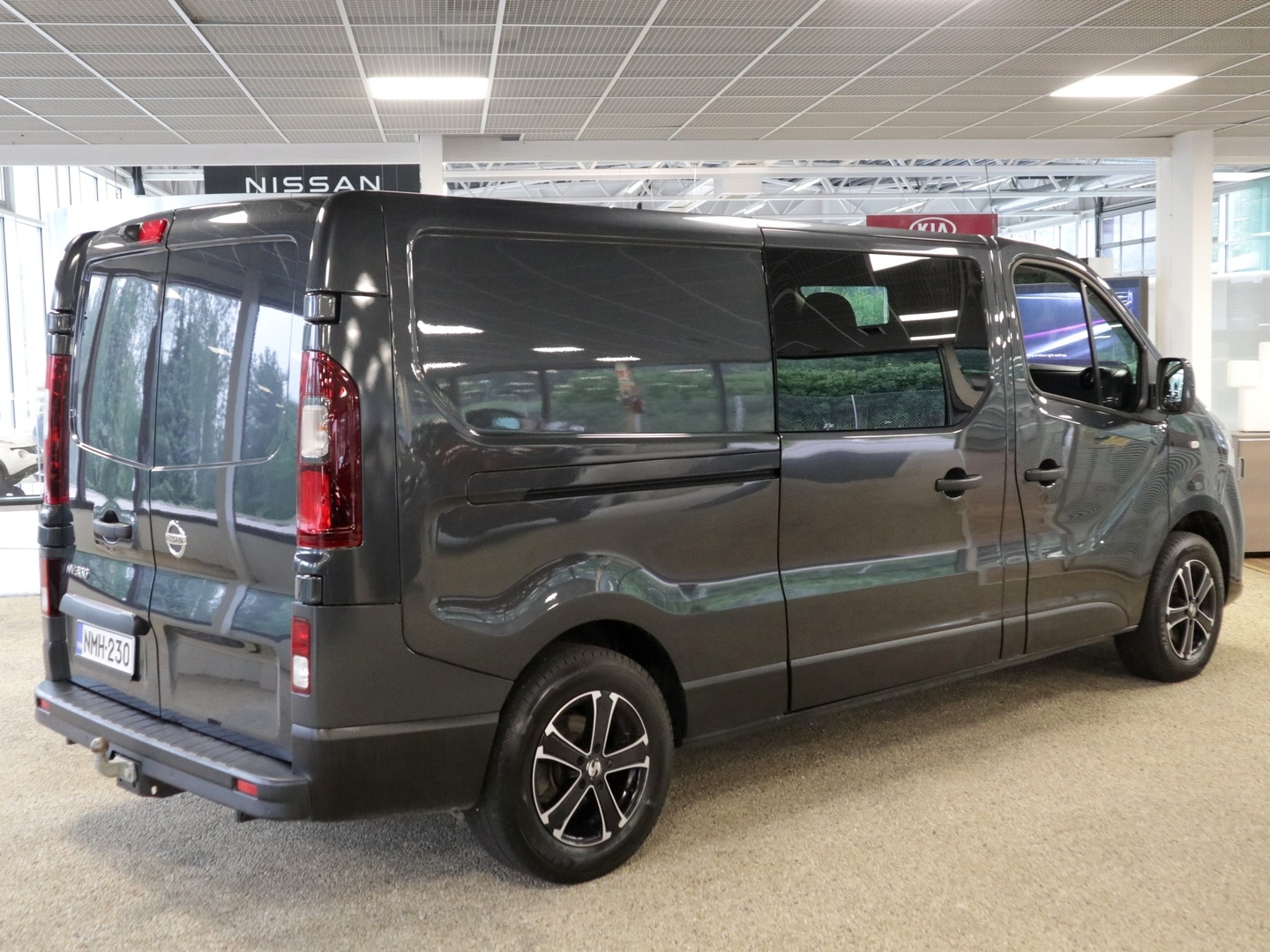 NISSAN NV300 2021