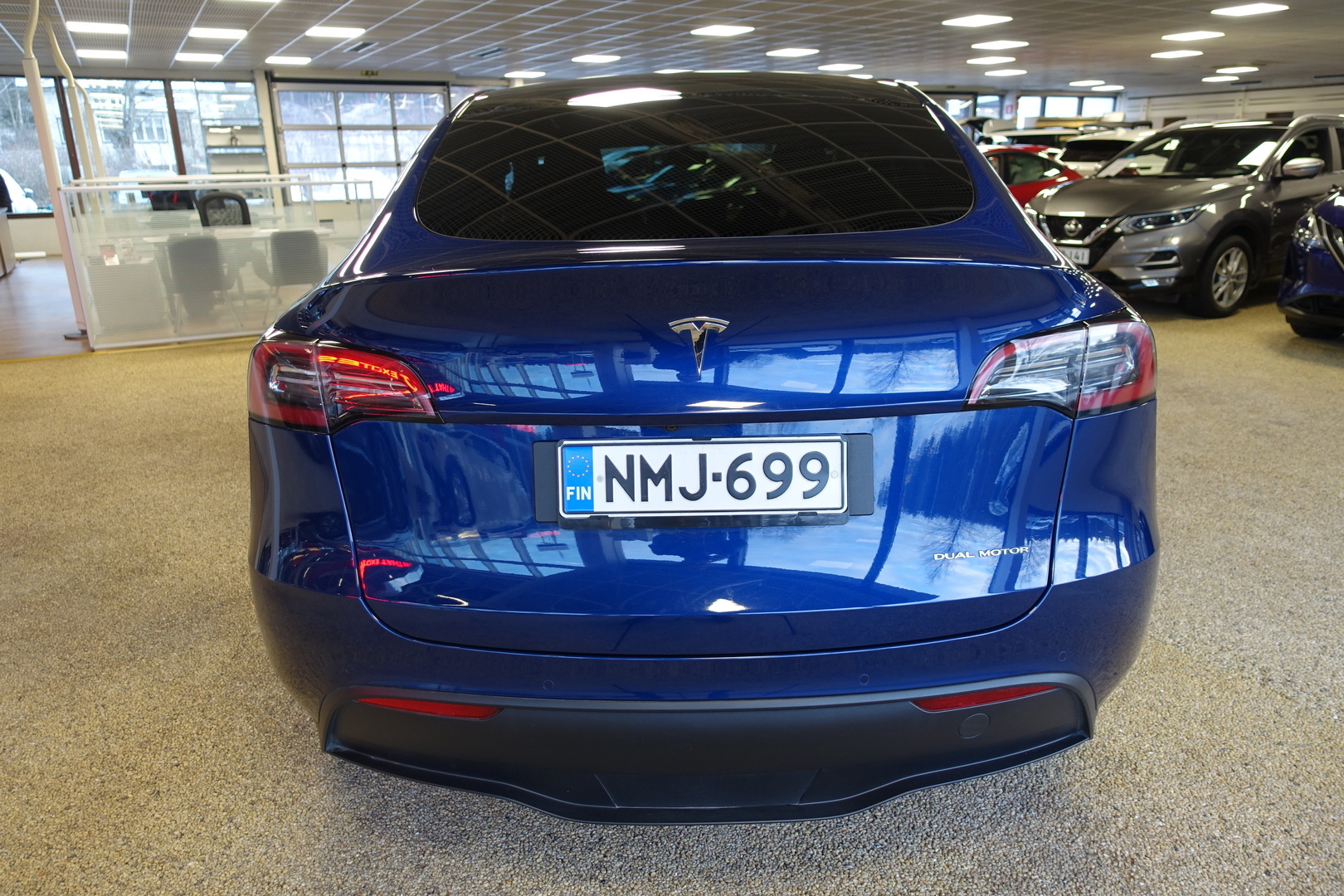 TESLA Model Y 2022