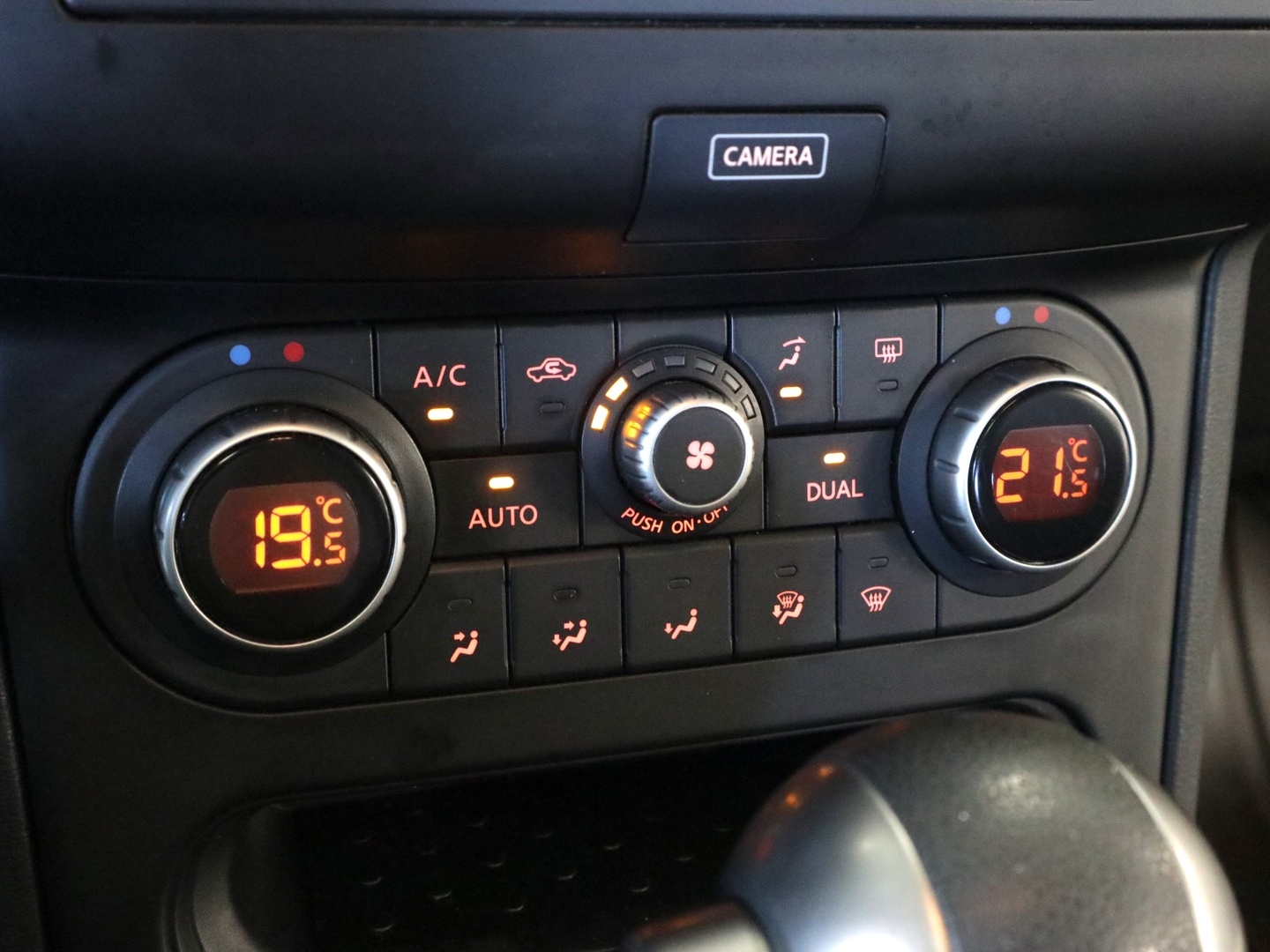NISSAN Qashqai 2013