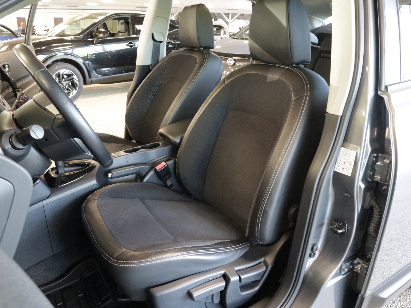 NISSAN Qashqai 2013