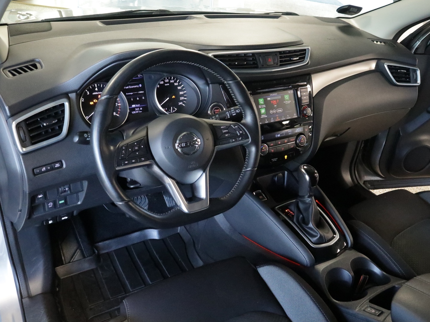 NISSAN Qashqai 2019